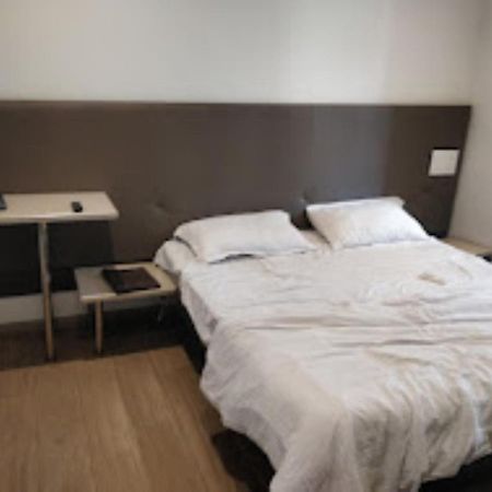 Hotel Sai Saya,Нашик Екстериор снимка