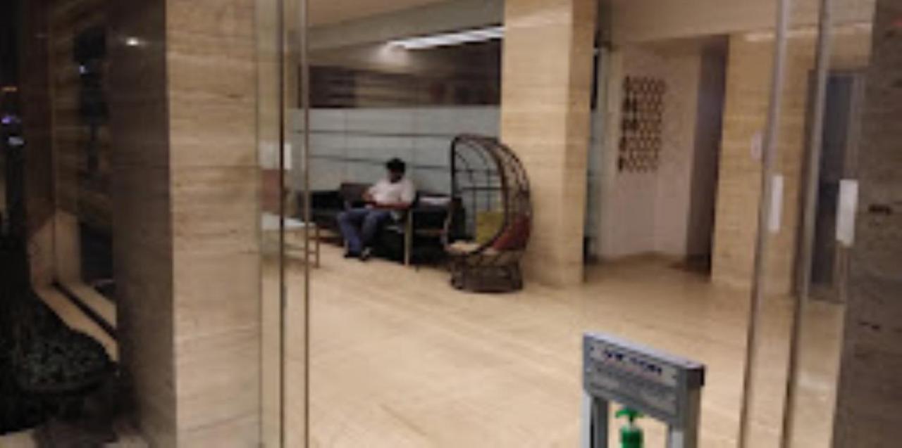 Hotel Sai Saya,Нашик Екстериор снимка