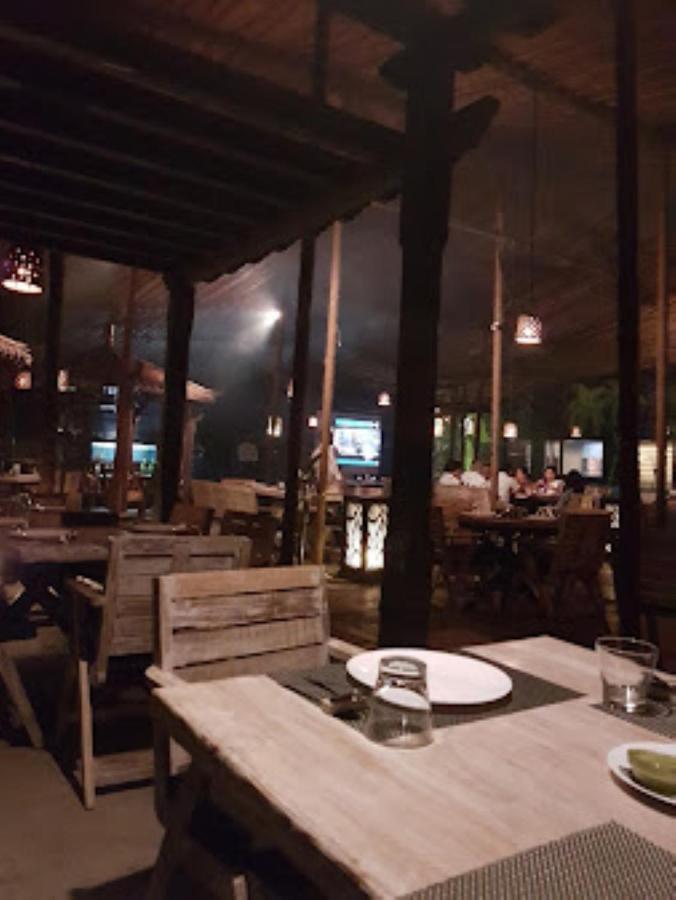 Hotel Sai Saya,Нашик Екстериор снимка